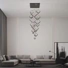 Большая люстра в интерьере IT RHOMBUS